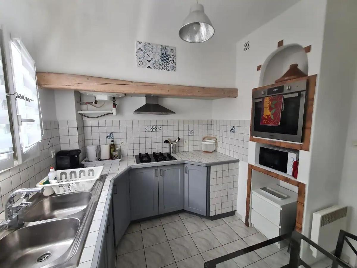 Le Chanzy Le Beausset Exteriör bild